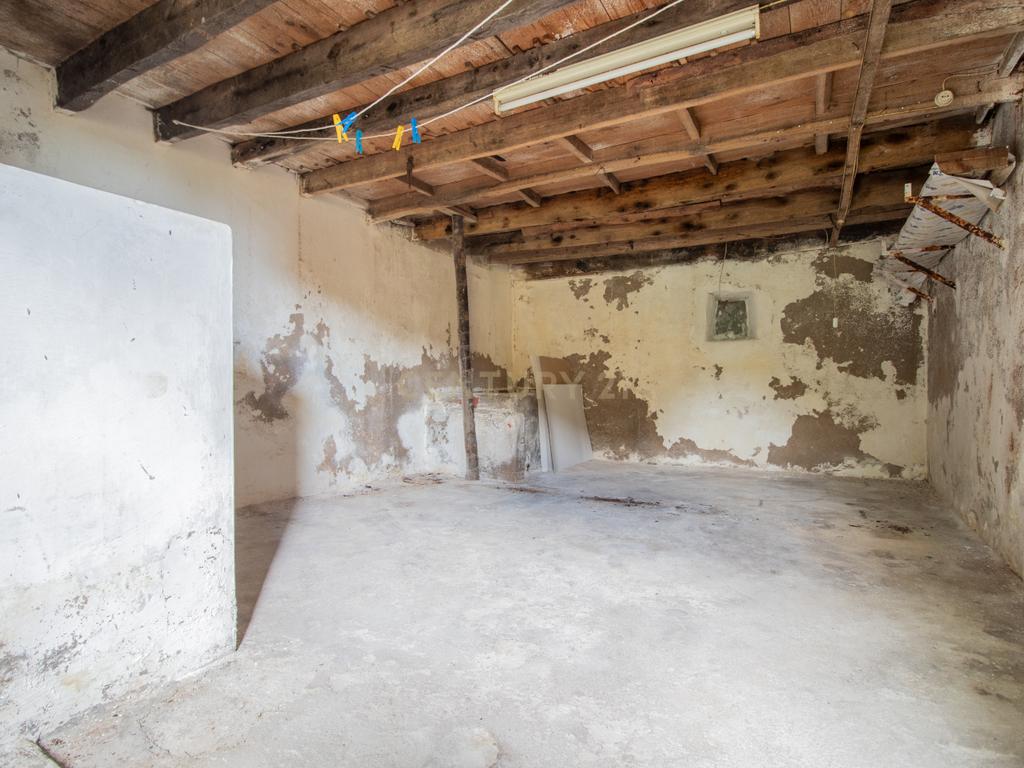 Moradia para recuperar com 250 m² em Vila Verde – Figueira da Foz - Image 38