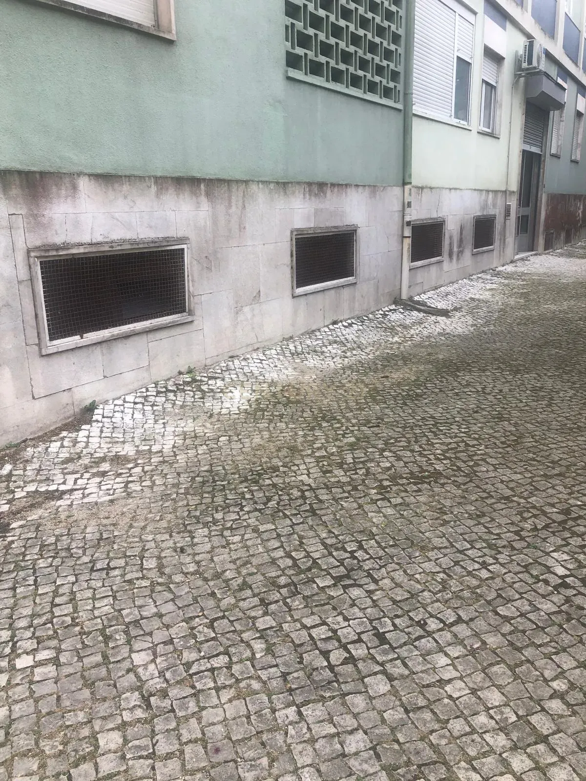 Fotografia 7 de Excelente Armazém no Coração de Benfica