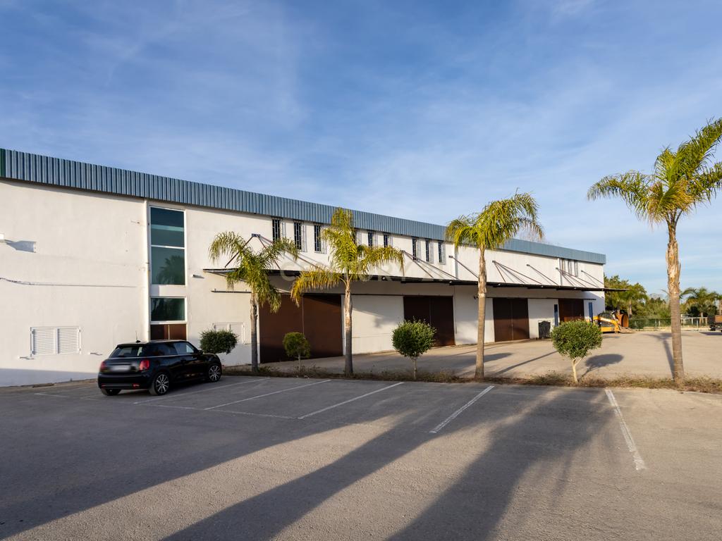 Moradia/Armazém em lote de 10280m2 em Alcochete - Image 56