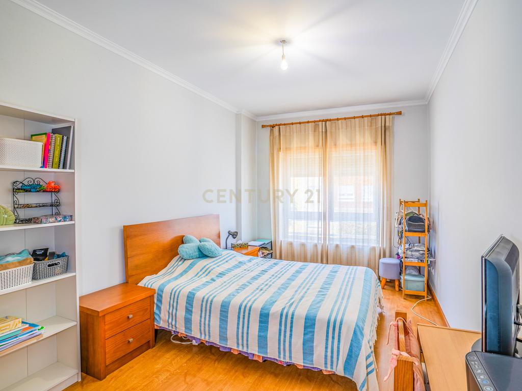 Apartamento T3 com garagem - Cidade Nova, Caldas da Rainha - Image 24