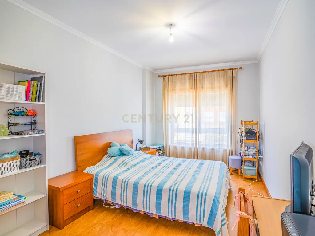 Apartamento T3 com garagem - Cidade Nova, Caldas da Rainha - Image 24