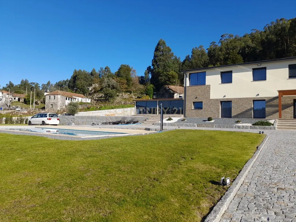 Moradia de Luxo V3 em Cabeça Santa, Penafiel - Image 2