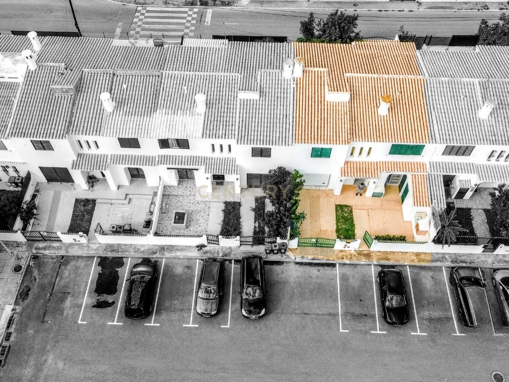 Moradia T4 em Faro, Gambelas - O melhor de dois mundos, onde a tranquilidade rural se encontra no conforto da cidade. - Image 4