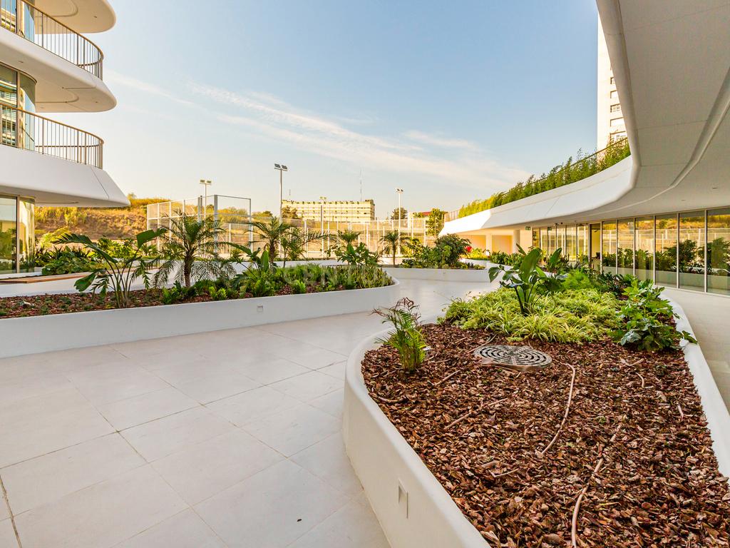 Apartamento de Luxo com 3 Quartos Virado a Sul na prestigiada Infinity Tower - Image 43
