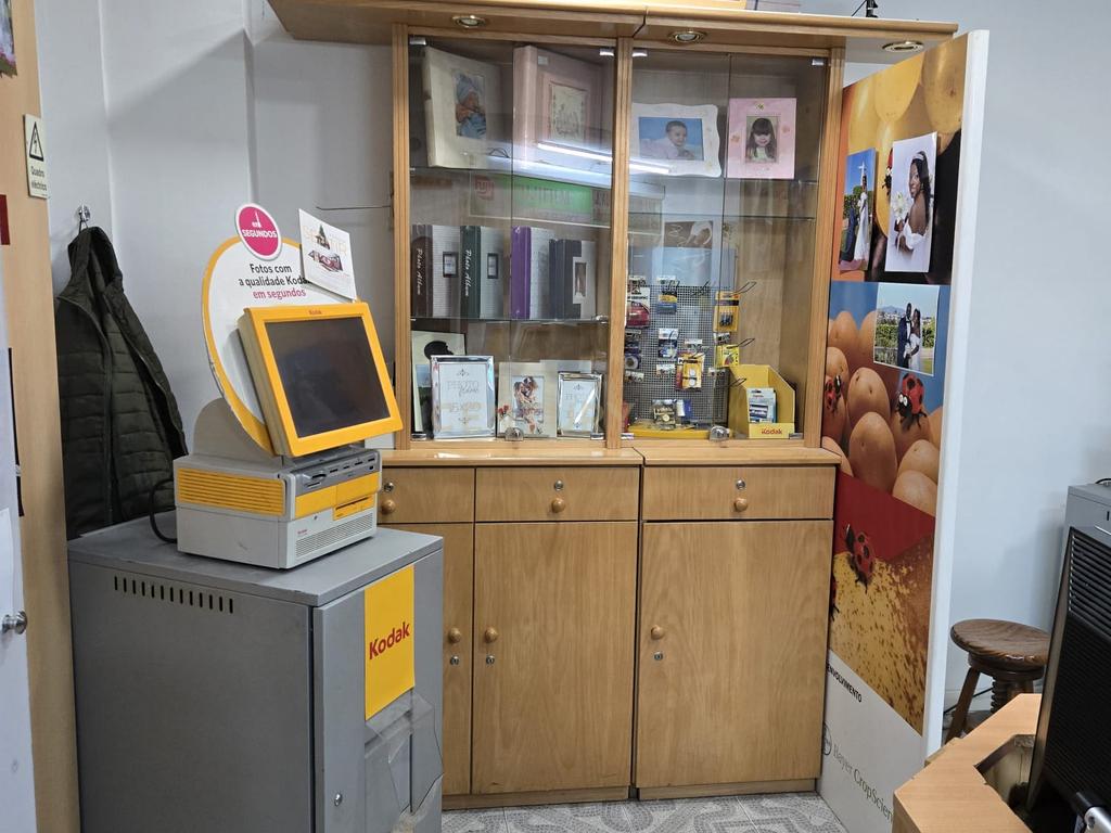Loja com 48m² no Shopping Cacém – Oportunidade Versátil de Negócio - Image 5