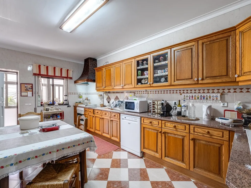 Há casas que se visitam… e há casas que se sentem. Esta é, sem dúvida, uma delas. - Image 18