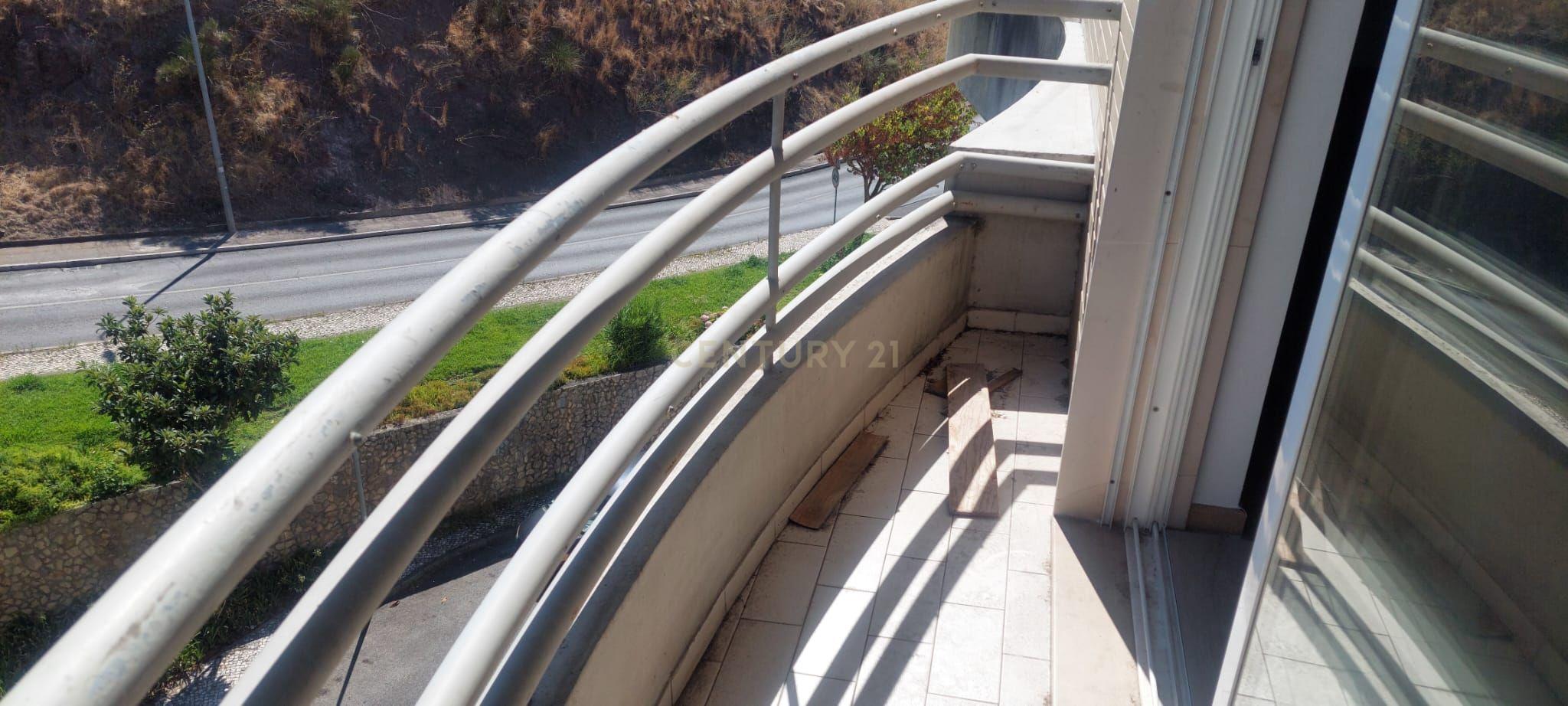 Fotografia 9 de Apartamento Moderno na Ramada para Arrendamento