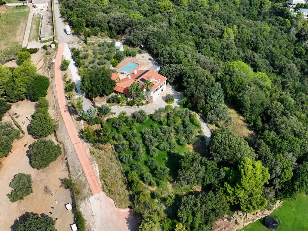 Exclusiva casa de campo com piscina em terreno de 24.136 m² junto a Matadepera – Vallès Occidental” - Image 5