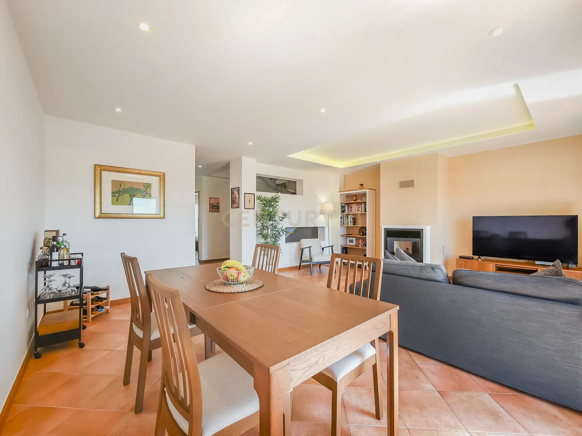 Fotografia 5 de Apartamento T2 Dúplex com Vista Panorâmica e Garagem com Carregamento Elétrico | a 15 minutos de Mafra e Ericeira - Para arrendamento!