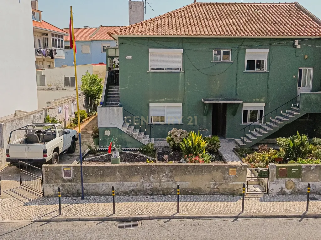 Apartamento T2 parcialmente renovado — Porto Salvo - Image 34