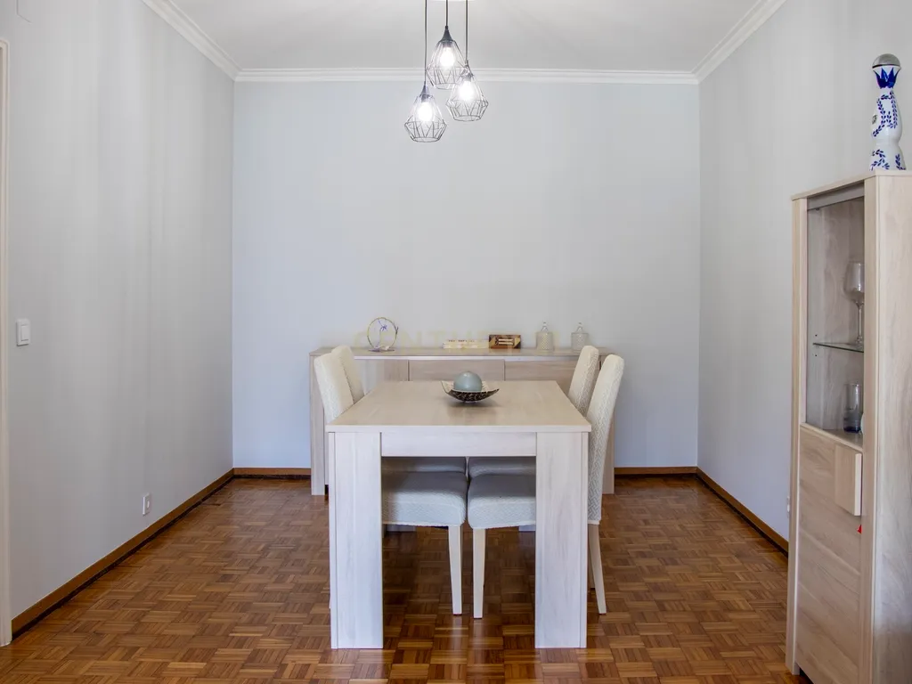 Apartamento T1 com Varanda em Agualva, Sintra - Image 11