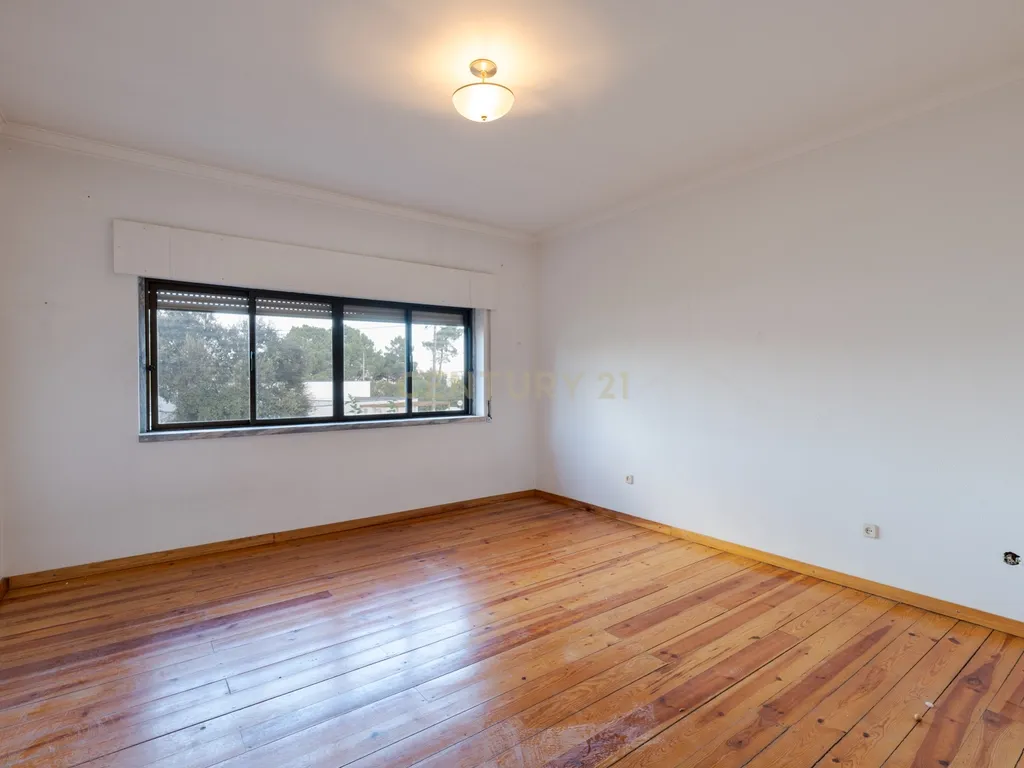 Moradia T4 Geminada à Venda na Marisol — 200 m² | Lote 900 m² | Piscina - Image 34