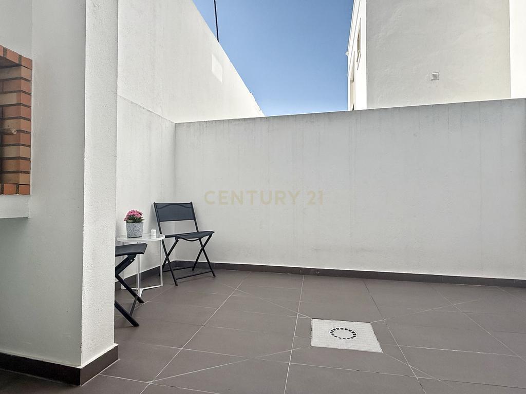 Apartamento Novo T1 com logradouro no Montijo  - Image 11