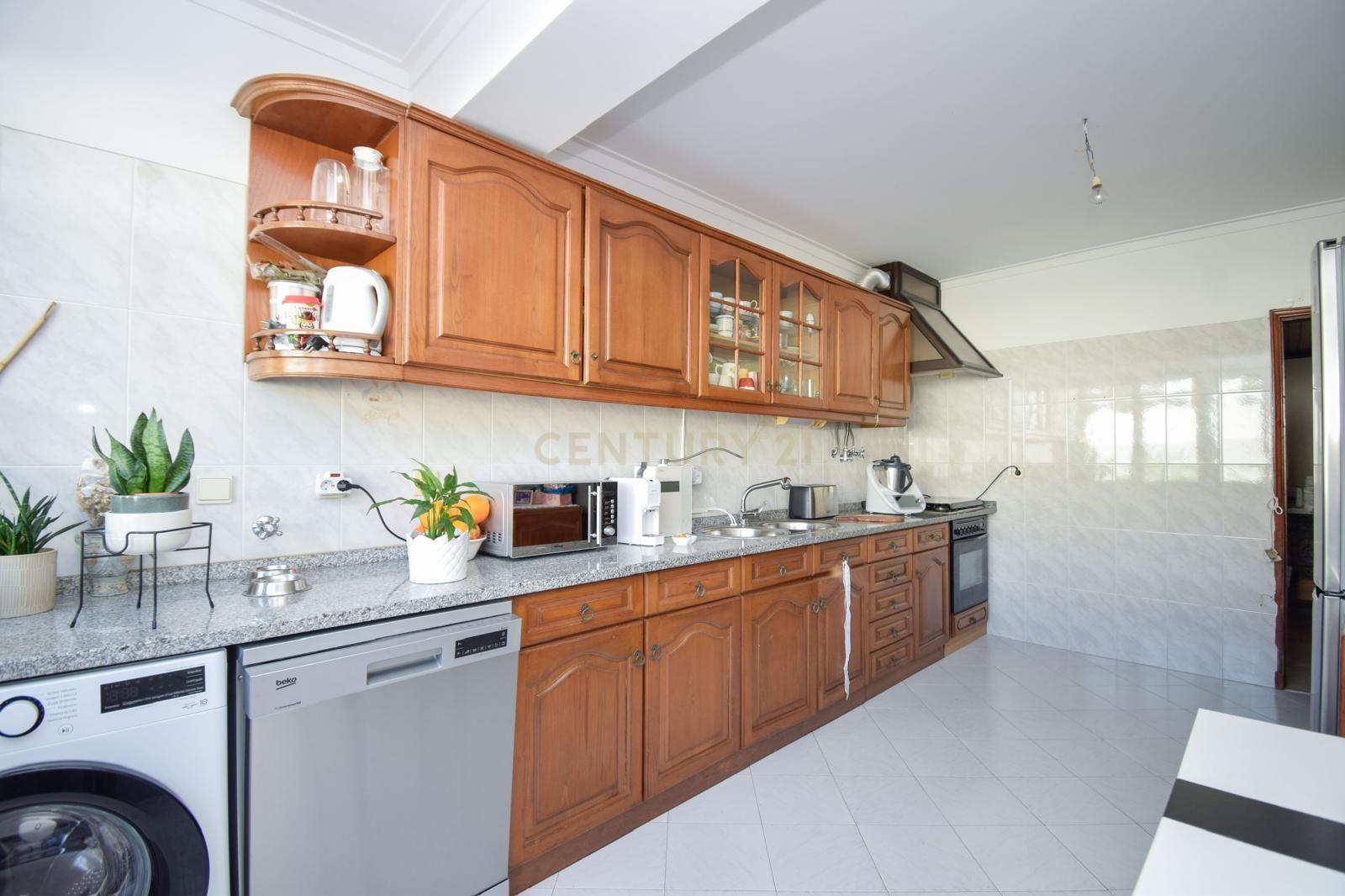 Apartamento T2 à venda em Carnaxide e Queijas, Oeiras — foto 13