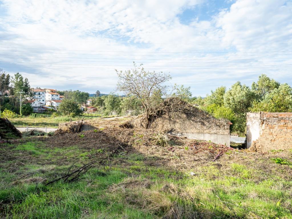 Casas para Recuperar em Lousã, Coimbra - Image 10