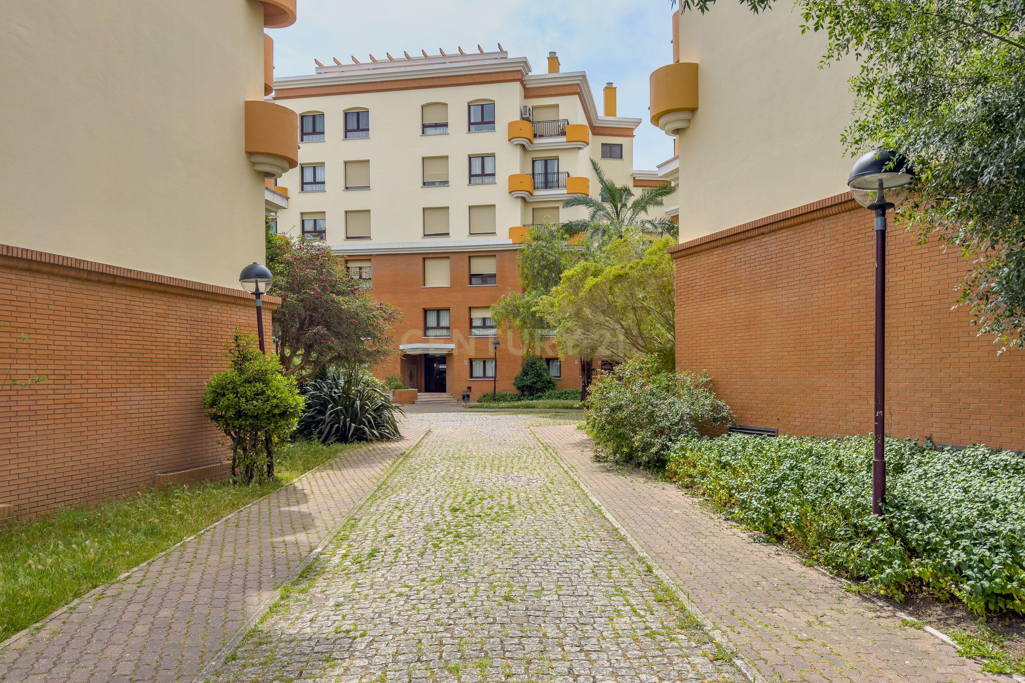 Apartamento T4 com Garagem Privativa | Quinta da OMNIA – Alverca | 135m²