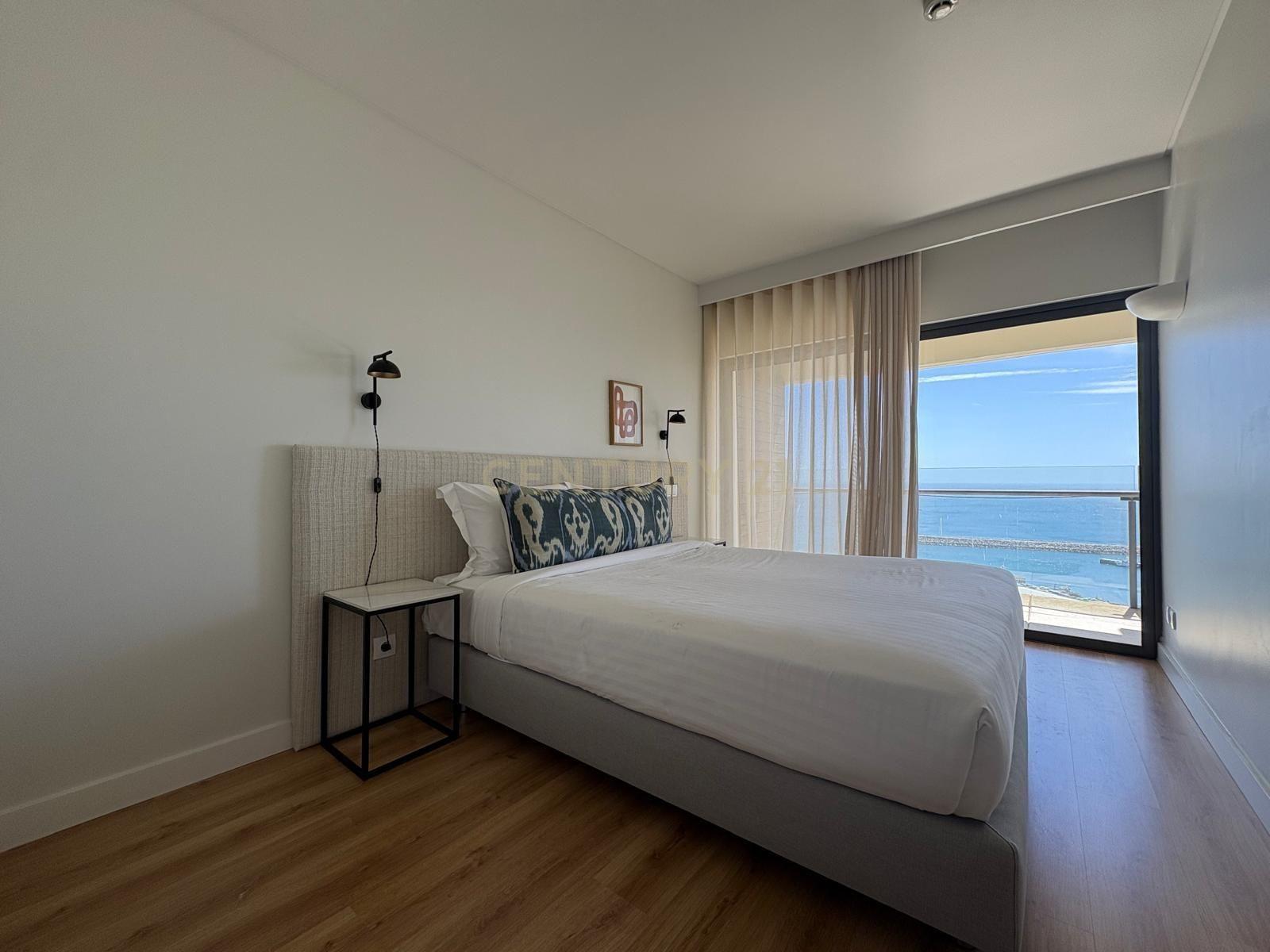 Fotografia 5 de Luxuoso apartamento em condomínio fechado, em Sesimbra com Vista Mar e Piscina