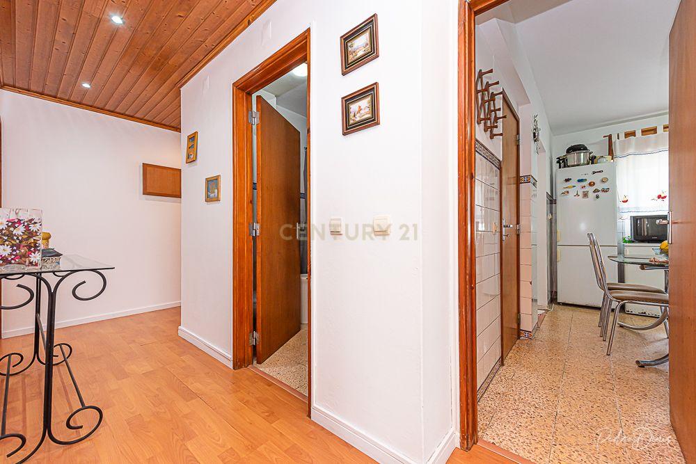 Fotografia 10 de Apartamento de 4 assoalhadas c/ Varanda ESTADO IMACULADO!