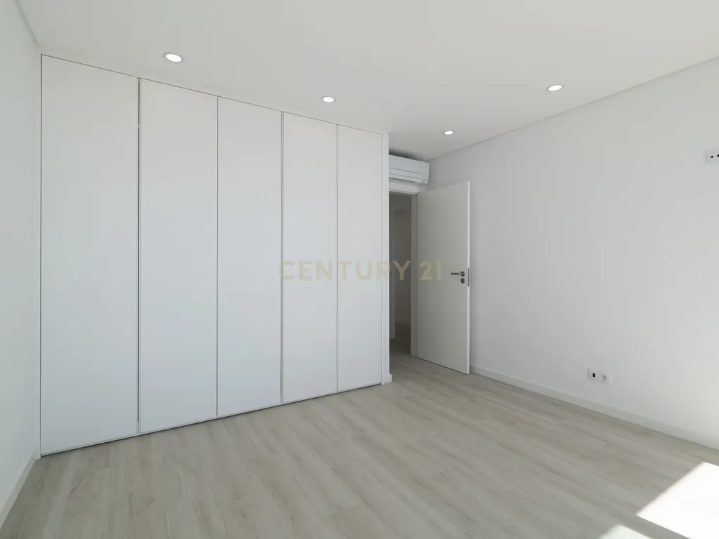 Condomínio Villas d’Ouro – Exclusividade e Conforto no Coração de Sesimbra - Image 50