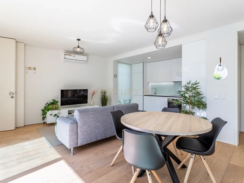 Luxuoso T1 Loft no Campo Grande, Lisboa - Image 7