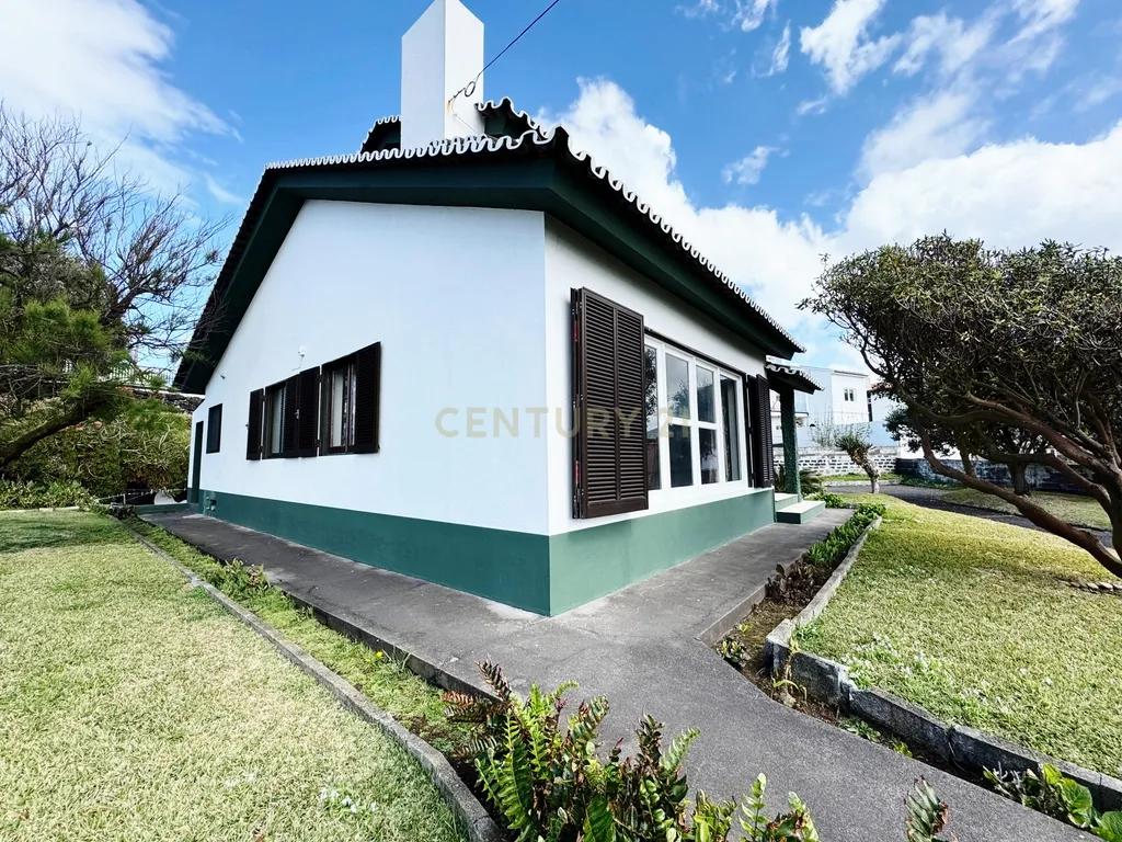 Moradia T3 com Vista Mar em Ribeira Grande, São Miguel - Image 5