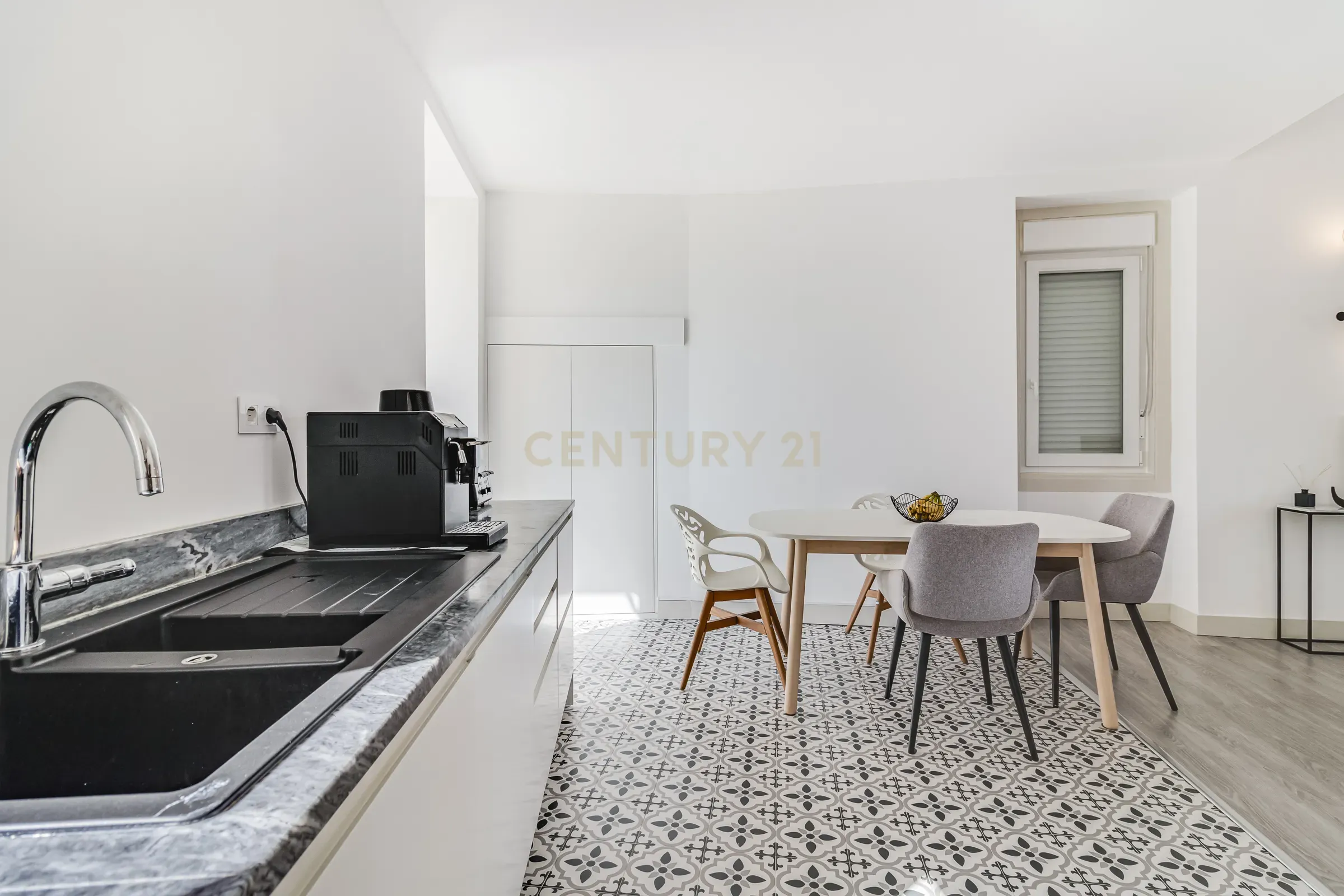 Apartamento T2 em São Vicente - Image 11