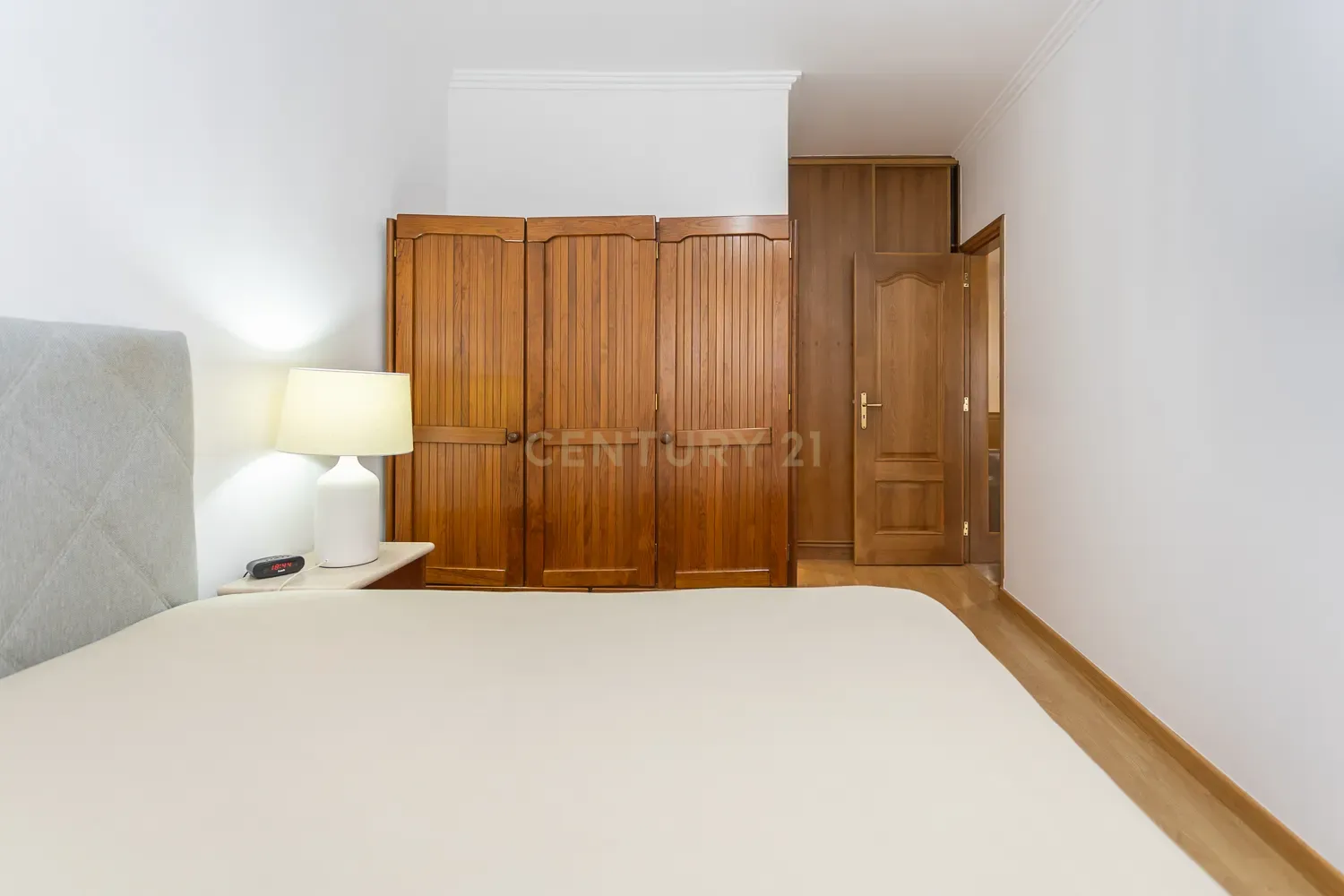 Apartamento T4 c/Arrecadação - Torre da Marinha - Image 30
