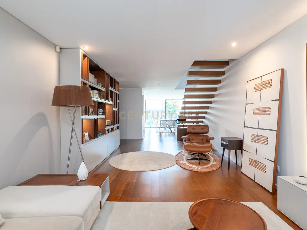 Andar de Moradia Duplex em Lavra – A 2 minutos a pé da praia! - Image 8