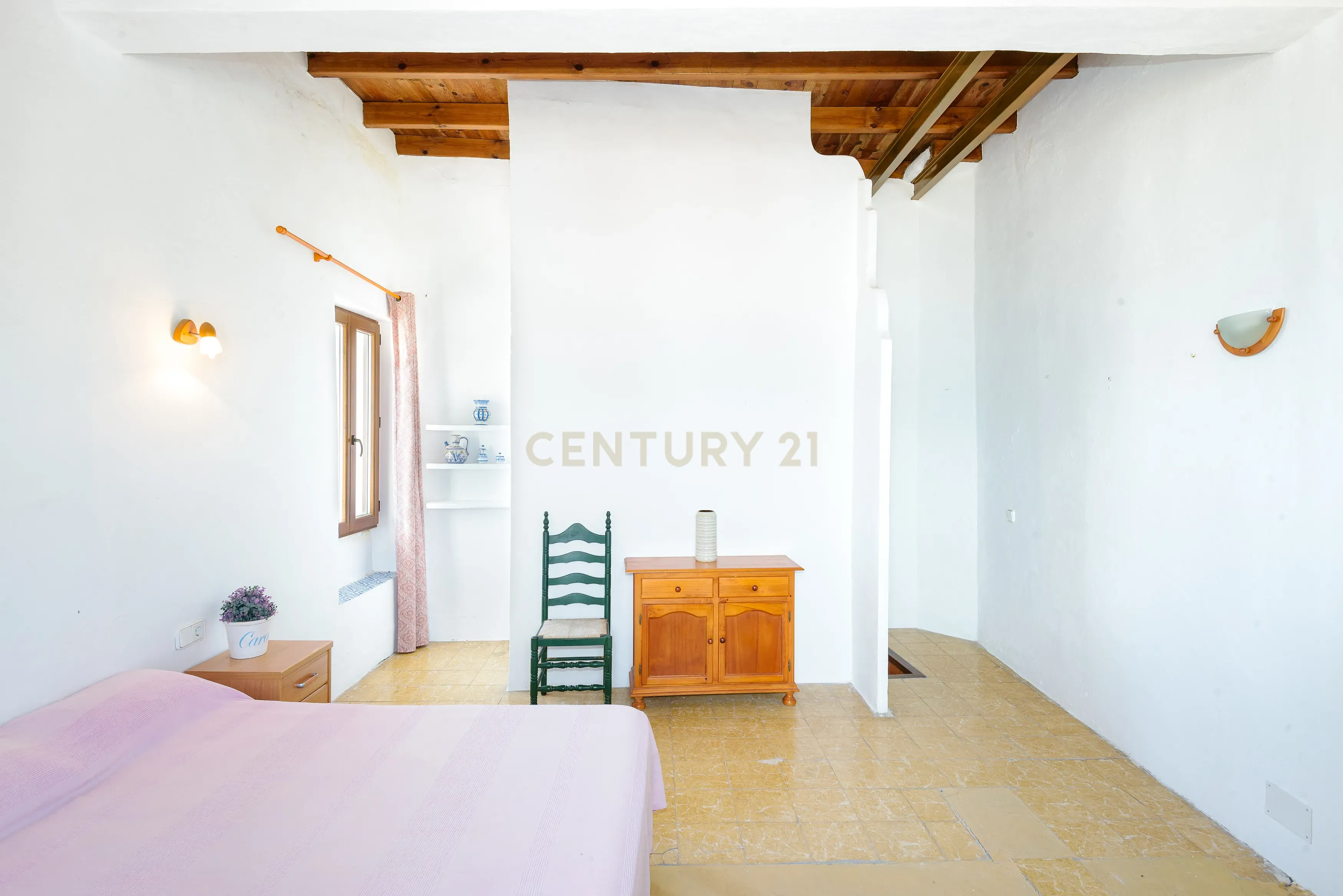 À venda: Casa histórica com grande potencial em Dalt Vila – Ibiza - Image 8