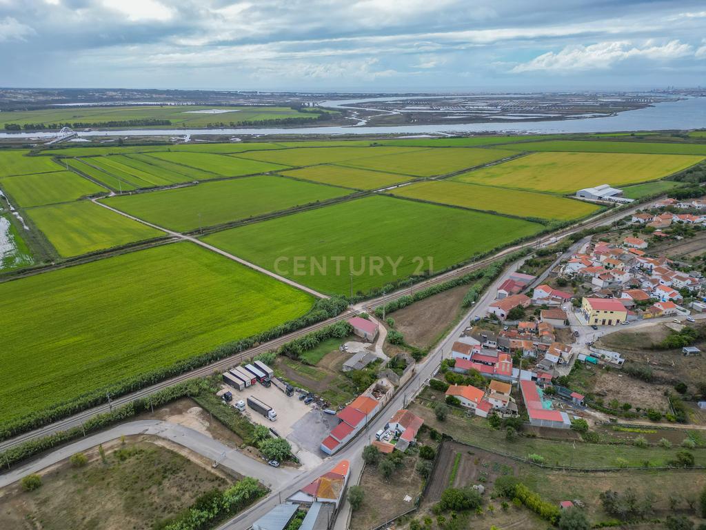 Moradia para recuperar com 250 m² em Vila Verde – Figueira da Foz - Image 48