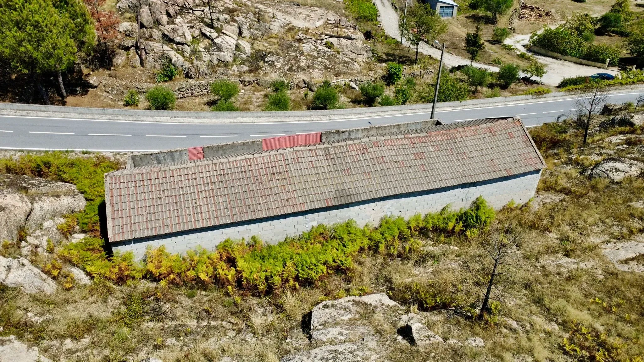 Fotografia 4 de Arrecadação com área exterior em Pinheiro, Aguiar da beira