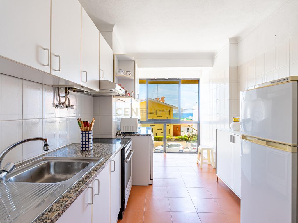 Apartamento T2+1 perto da praia - Image 3