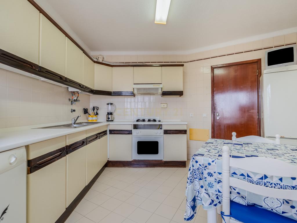 Apartamento T2 com vista rio, a 2 minutos da zona ribeirinha, em Portimão - Image 23