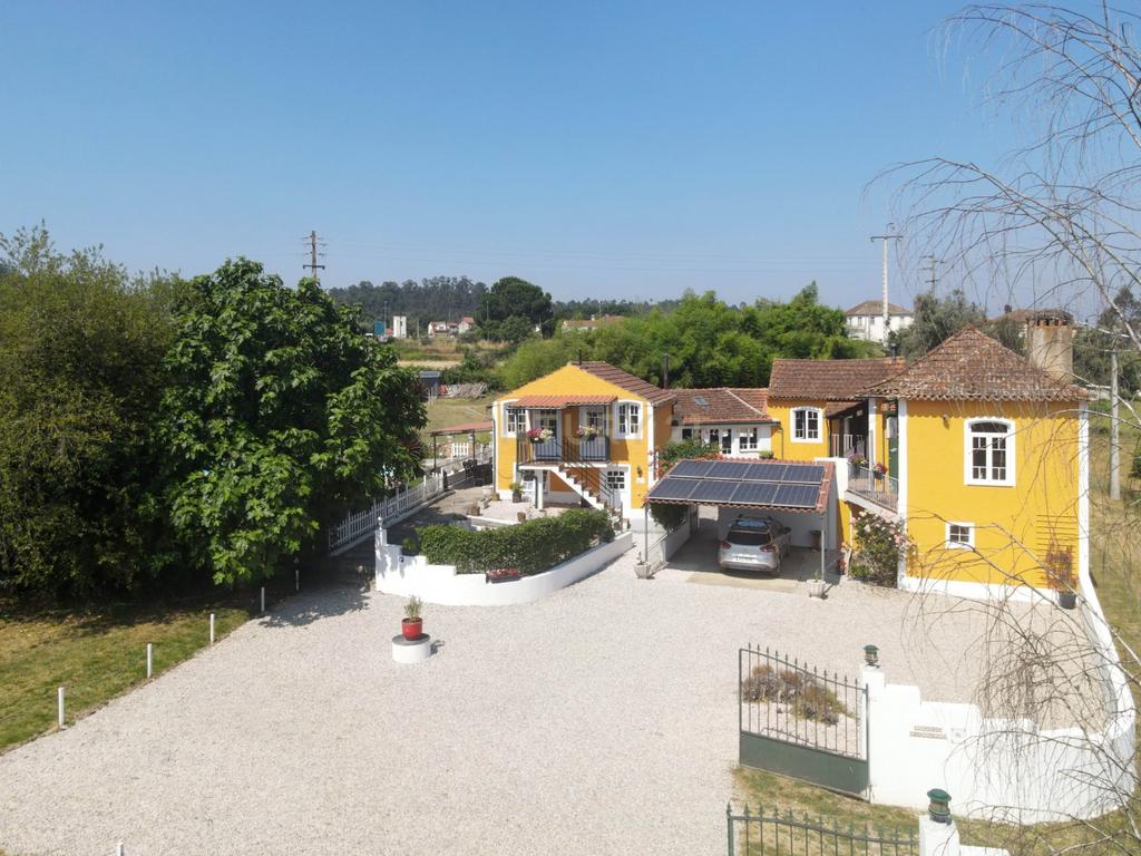 Moradia T7 tradicional em bom estado com varanda coberta, pátio, piscina, terraço coberta, vistas boas e jardim numa localização sossegada perto do centro de Arganil e o rio Alva - Image 8