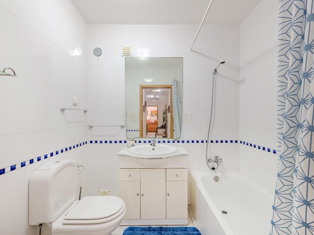 Apartamento T2 - Oportunidade Única a 5 Min da Praia da Rocha! - Image 24