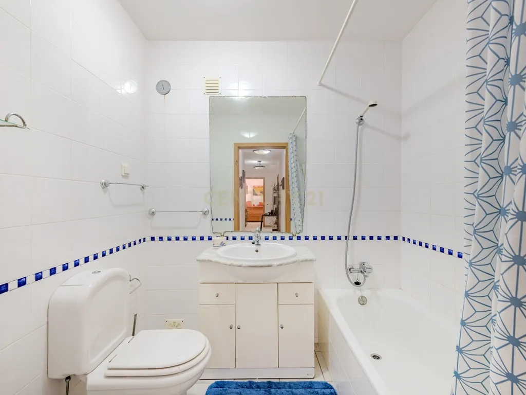 Apartamento T2 - Oportunidade Única a 5 Min da Praia da Rocha! - Image 24