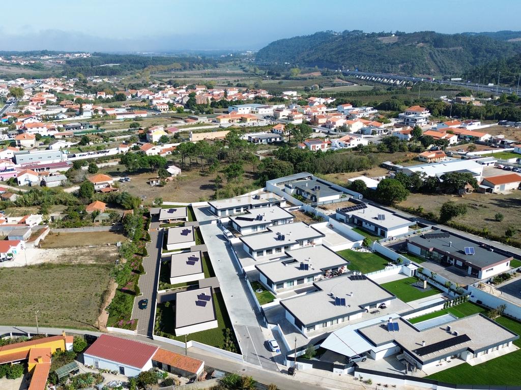 Moradias T3 Novas – Tornada, Caldas da Rainha - Image 8