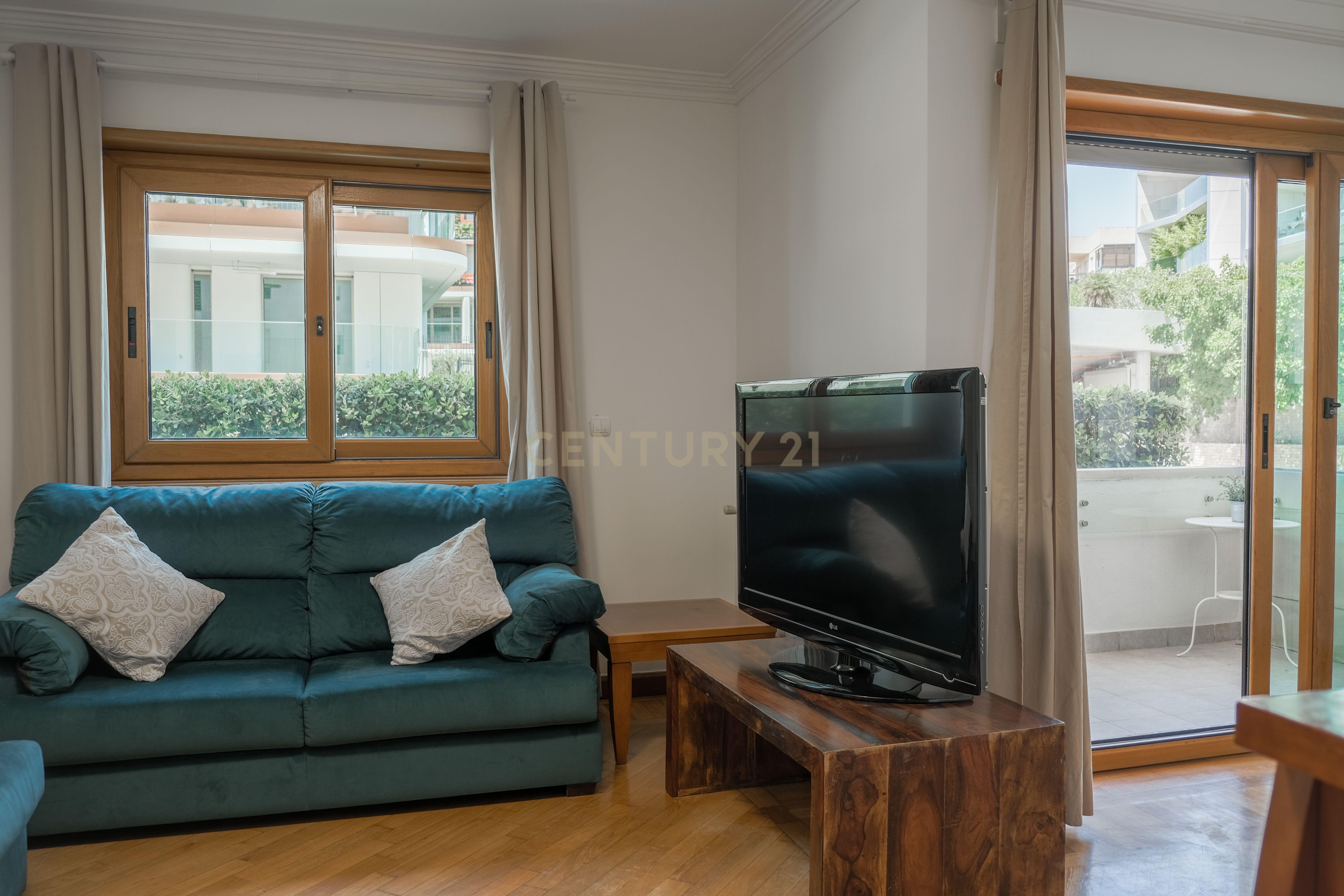 Fotografia 7 de T3 no Centro de Cascais com Terraço, 2 Varandas e o mar tão perto