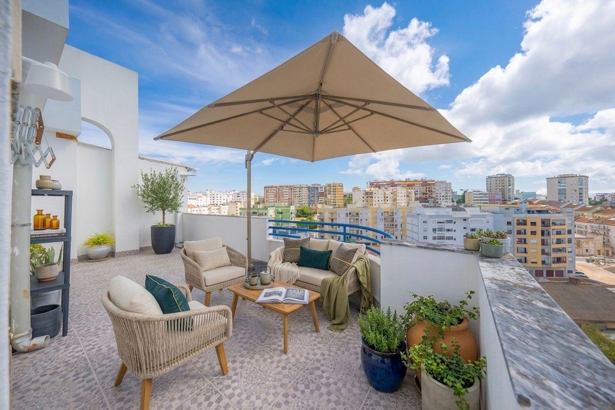 Fotografia 6 de Apartamento Único com 268m2 no Último Andar com Terraço Extraordinário em Setúbal