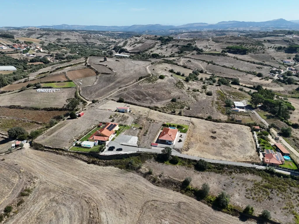 Excelente Investimento: Duas moradias térreas inseridas em terreno com 16.160 m2 - Image 52
