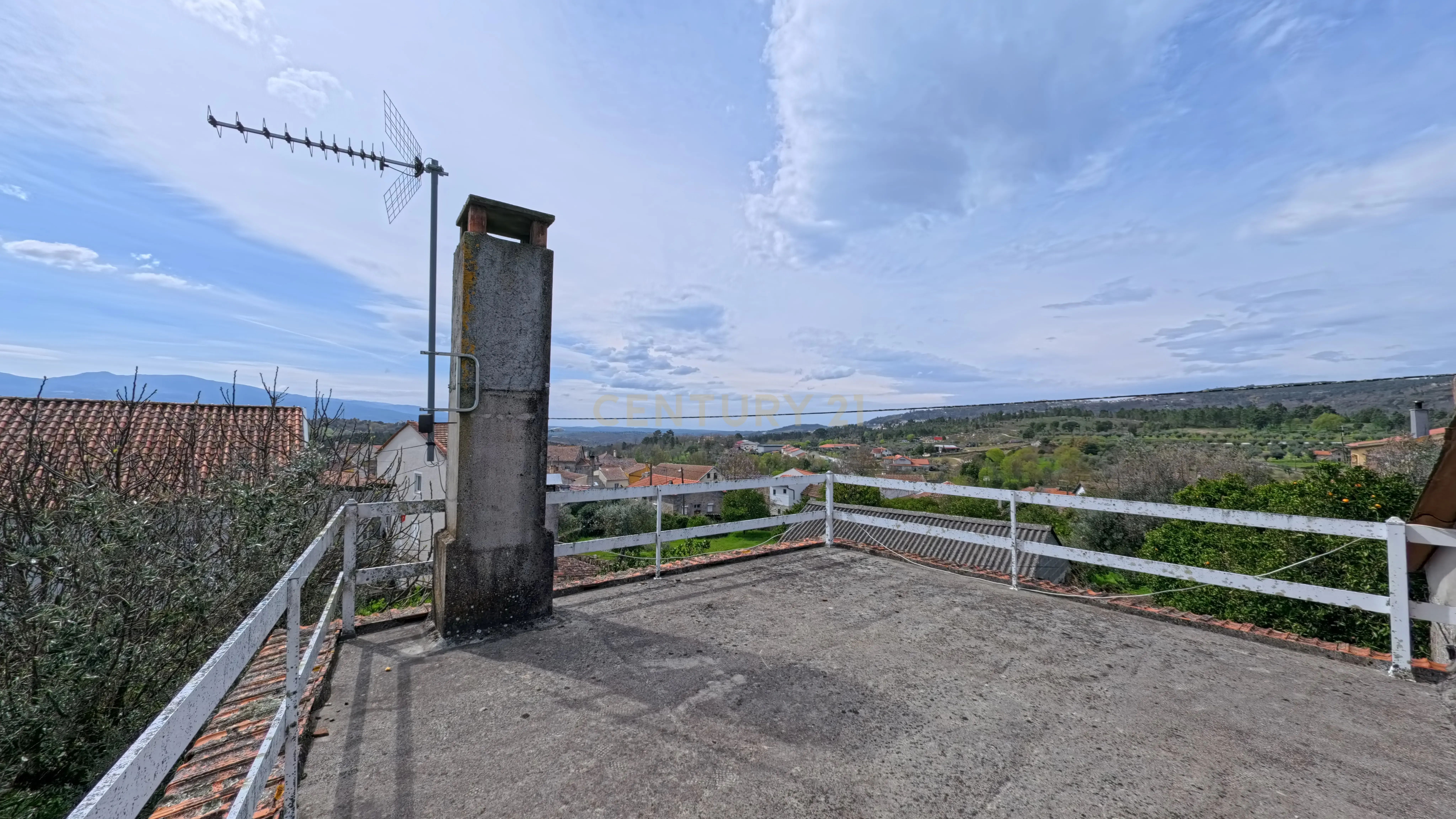 Fotografia 2 de Moradia com Terraço e Vista para a Serra da Estrela