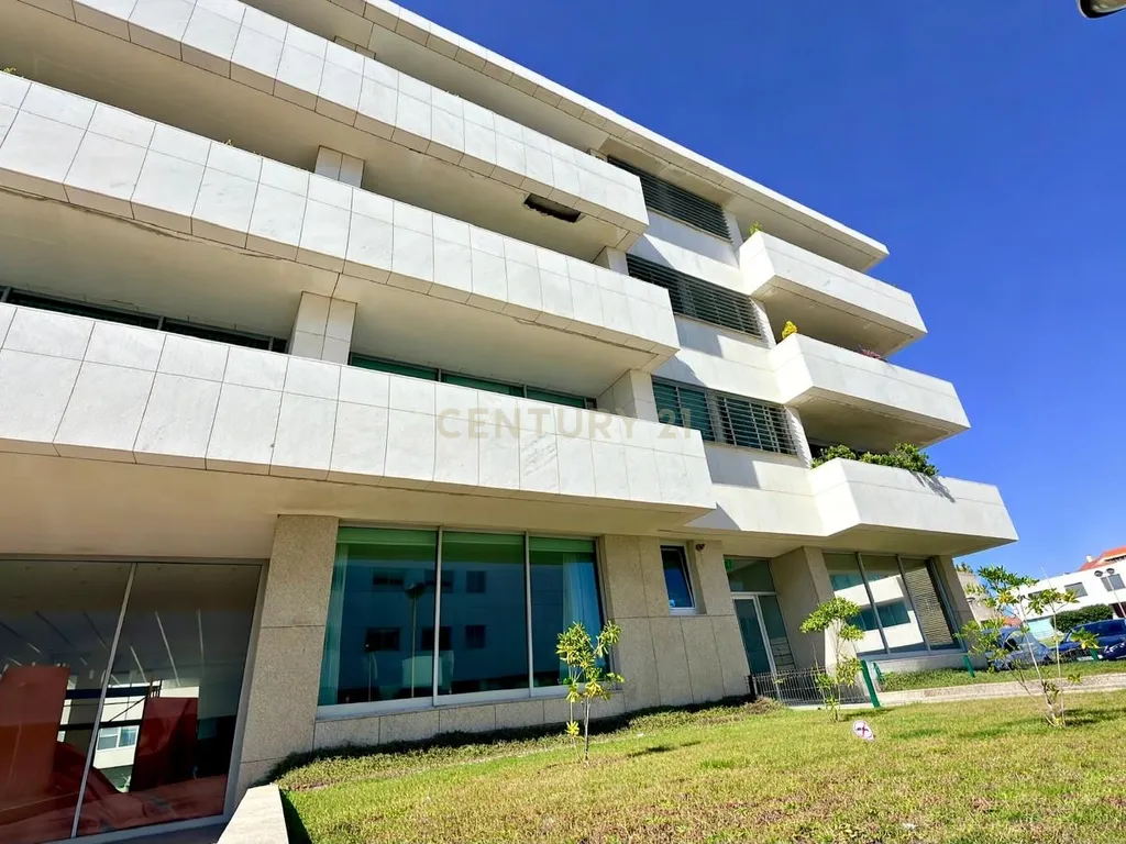 T3 NA 1ª LINHA DE MAR COM 2 LUGARES DE GARAGEM | LEÇA DA PALMEIRA - Image 21