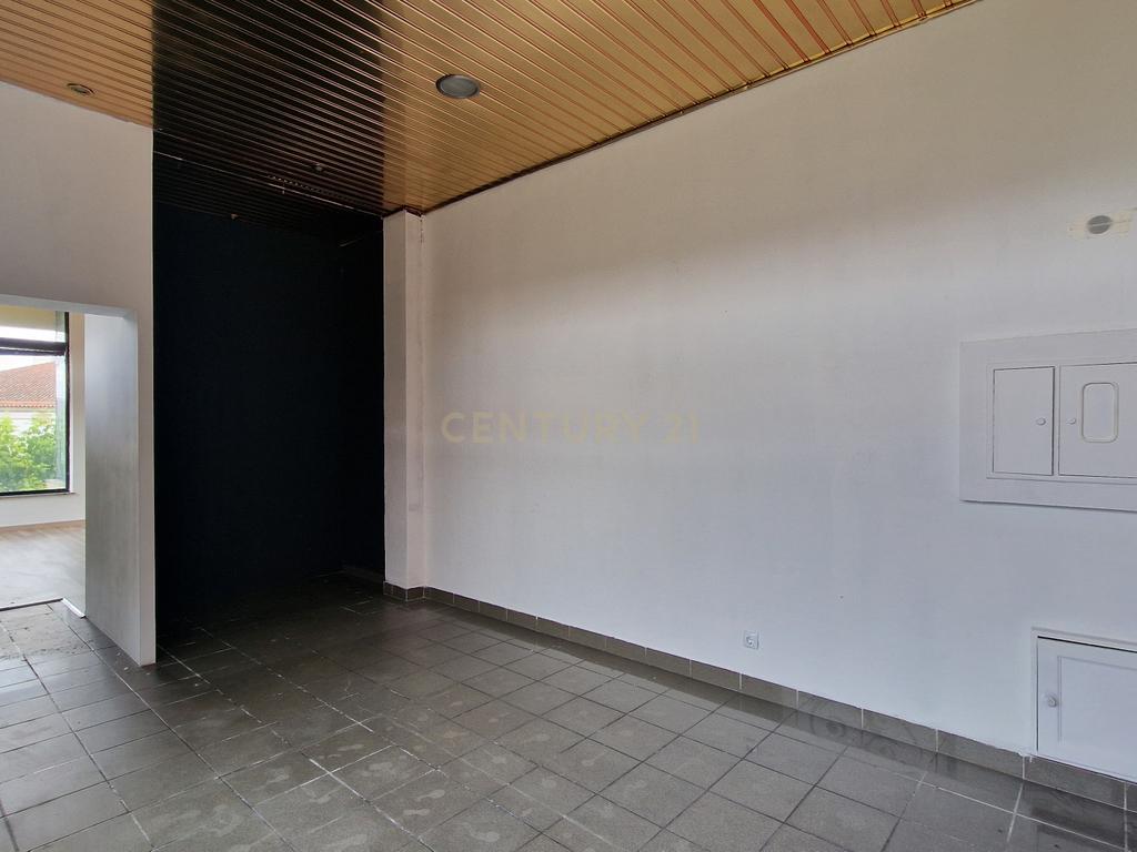 Loja para venda no centro de Viseu - Image 5