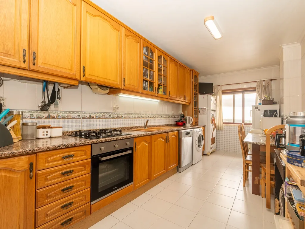 🏡 Apartamento T2 com varanda e vista desafogada - Image 10