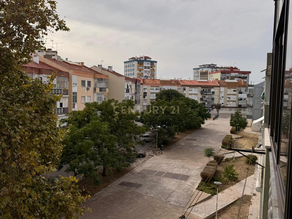 Apartamento T2 no Centro de Corroios  - Image 14