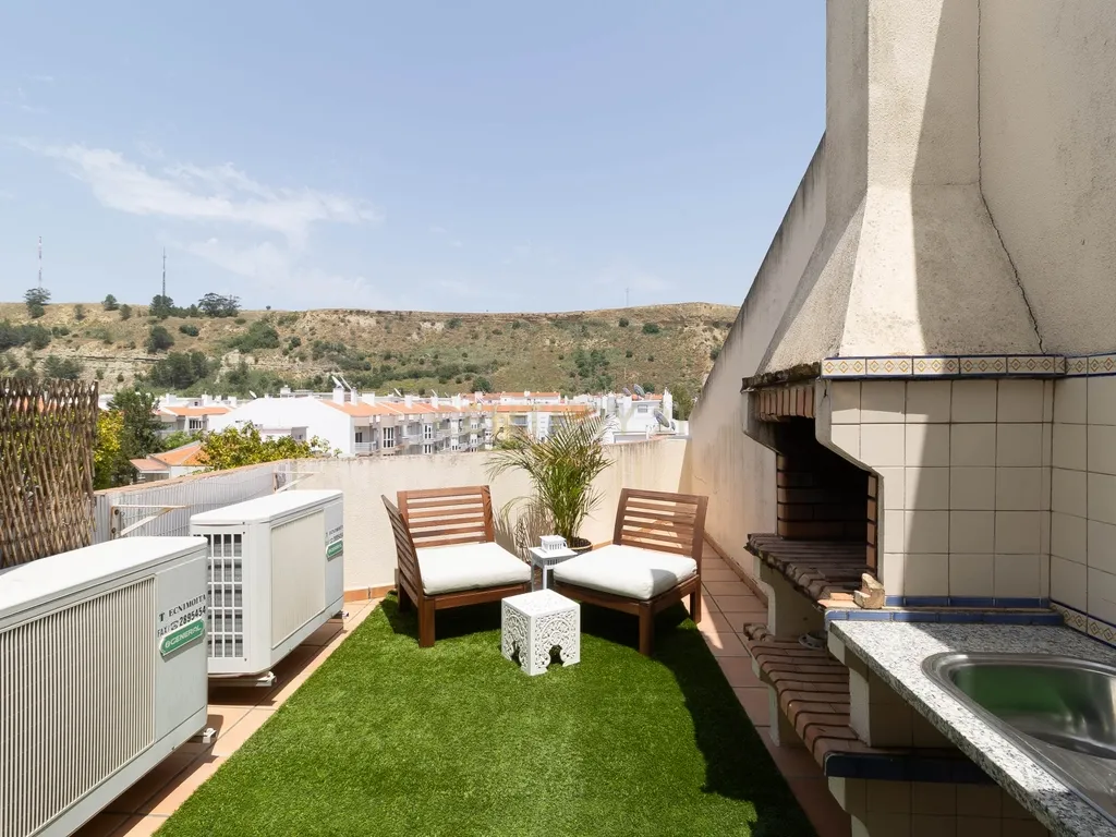 Apartamento Duplex T3 perto do mar na Caparica — Conforto, Elegância, Proximidade da Natureza e Estilo de Vida Descontraído - Image 72