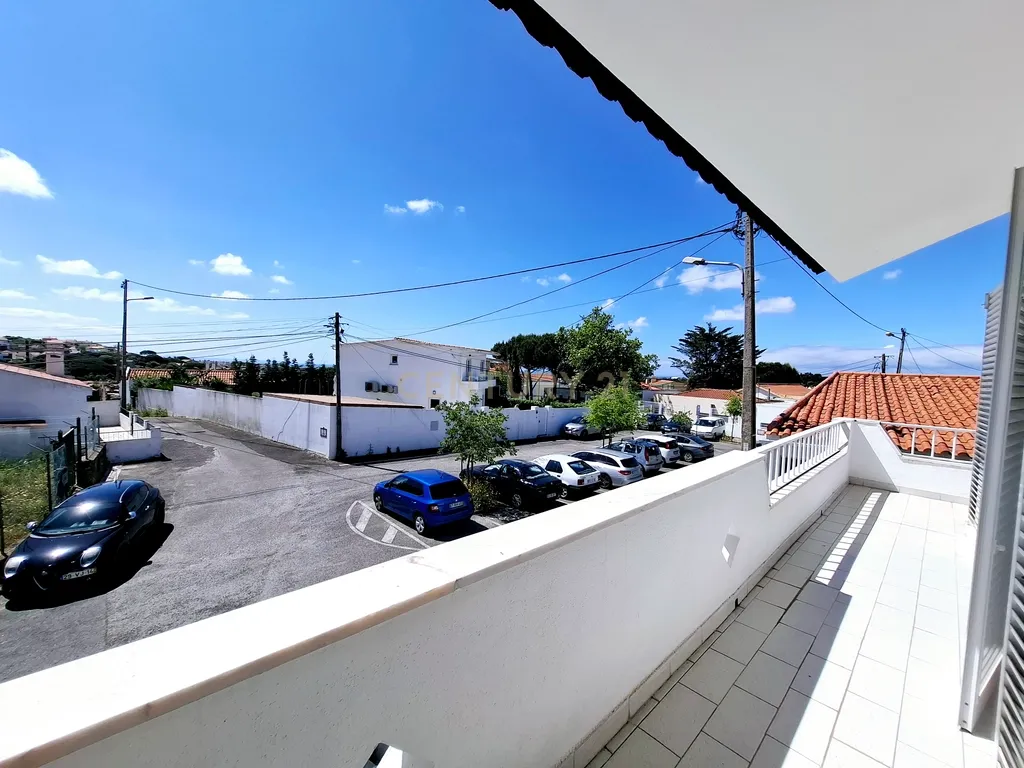 Excelente moradia T3 em Bicesse - Image 15