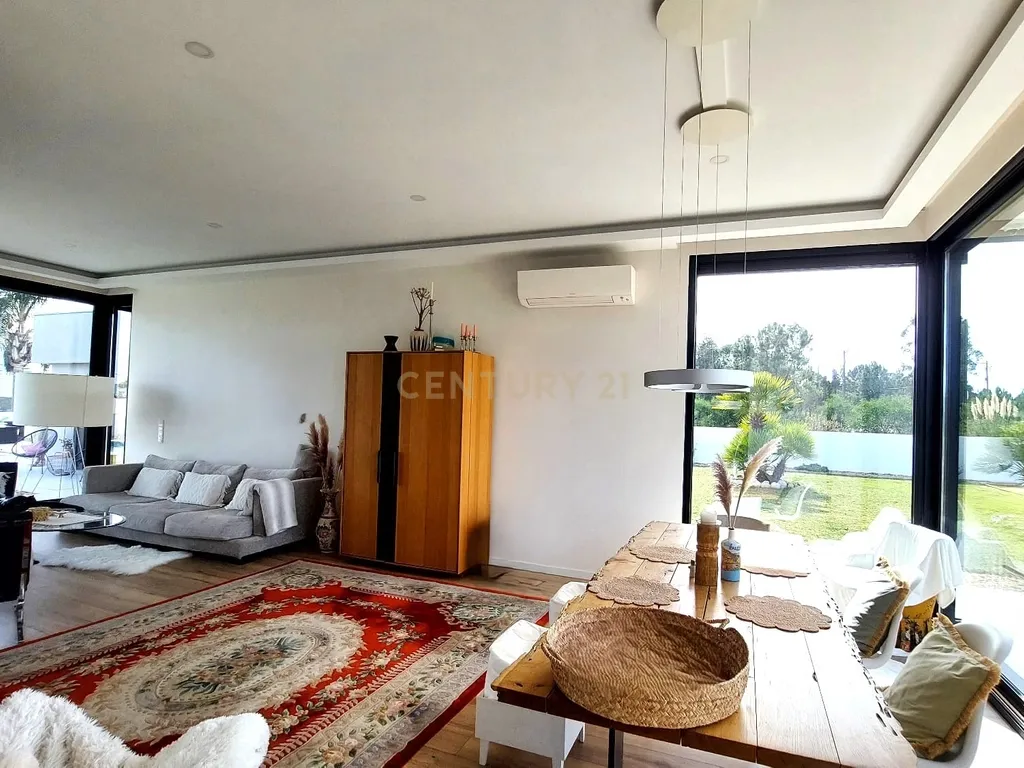 Oasis Coco Beach Villa - Moradia de Luxo Isolada T3 + 1 com Guest House e Piscina, lote 1,368 m² – Urbanização Vila Alegre, Fernão Ferro - Image 25