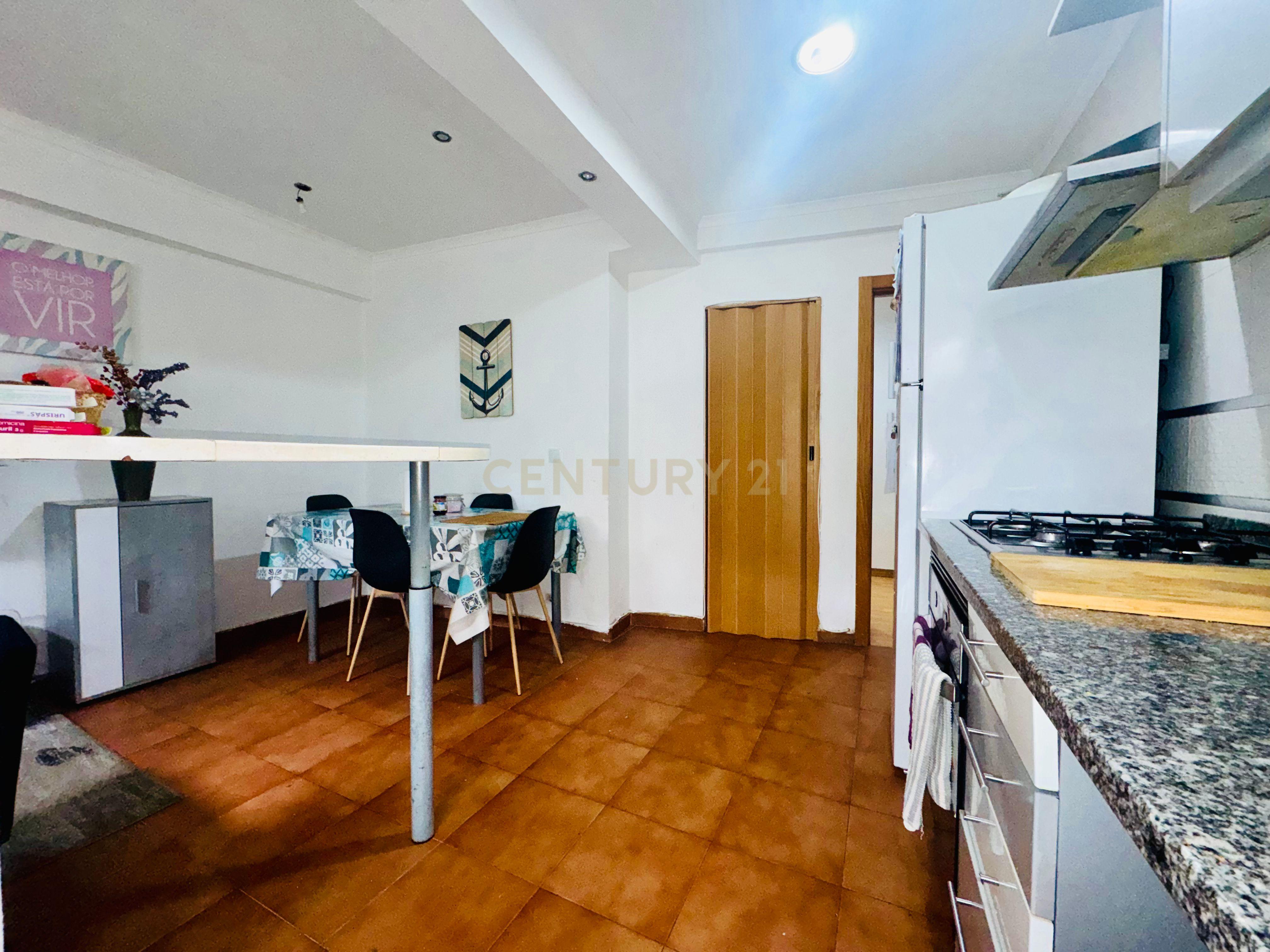 Fotografia 6 de Apartamento T2 em Reboleira, Amadora