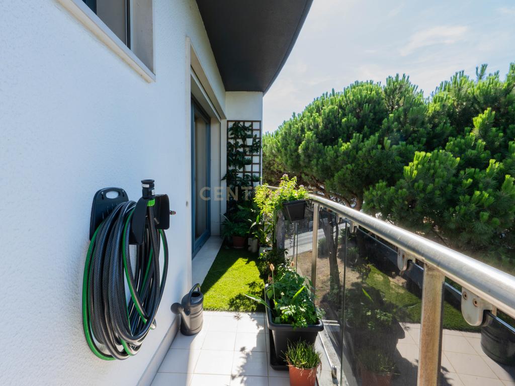 T2 com 115m² na Quinta de São Macário | Varandas | Elevador | Arrecadação | Vista de mar subtil - Image 16